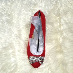 New Torrid 11 red pumps